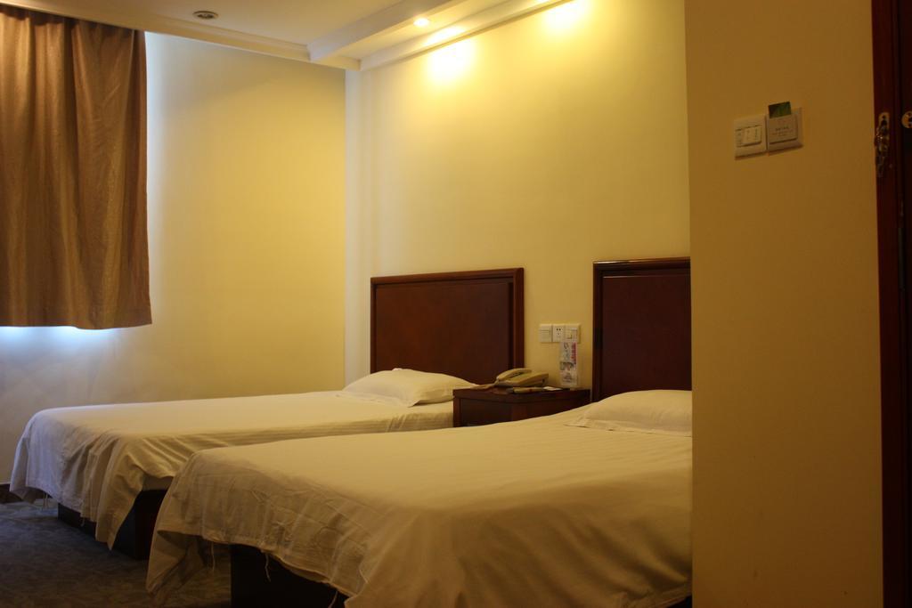 Gma Hotel Shanghai Wuning Road Zhenping Road Metro Station Extérieur photo